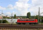 140 837-6 DB rangiert in Aachen-West. Aufgenommen vom Bahnsteig in Aachen-West bei schönem Sonnenschien am Mittag vom 5.8.2014. 