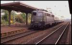 140832 mit E 3596 nach Braunschweig am 10.9.1989 um 15.52 Uhr in Einbeck.