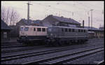 Betriebsruhe für 140543 und die grüne 140843 am 27.1.1990 im Bahnhof Löhne in Westfalen.