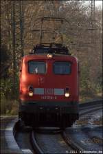 140 218 bei der Durchfahrt in Castrop-Rauxel. 15.11.2011