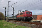 Bayernbahn 140 856-6 verlässt für WEE mit einem Ersatzzug auf der RB89 den Bahnhof Möttingen in Richtung Donauwörth. (31.03.2023)