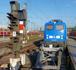 PRESS 140 037 am 08.06.2024 Würzburg Hbf Von der Begrenzung am Bahnsteigende