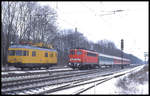 701046-5 wartet hier am 6.1.2003 um 11.37 Uhr im Bahnhof Natrup Hagen die Überholung der 141204 mit dem RB nach Münster ab.
