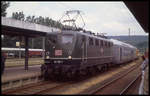 Bunte Züge gehörten am 3.7.2005 zum Altenbekener Viadukt Fest. Hier ist DB 141228-7 vor dem Lübeck Büchener Doppelstock Zug zu sehen.