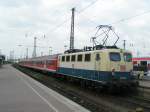 141 238-6 als Personenzuglokomotive eingesetzt (Regionalbahn RB59 - Hellwegbahn) am 20.05.2004 im Dortmunder Hauptbahnhof auf Gleis 4 mit Ziel Soest ber Unna und Werl.