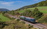 E41 001 und E40 128 im Schlepp als Tfzf 5604 (Seebrugg - Koblenz Lützel) bei Hintschingen 18.9.24