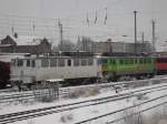 DP 52 (142 134-6)und DP61 ( 142 118-9)standen am 19.12.2010 in Stendal.