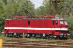 142 110-6 von Erfurter Bahnservice abgestellt in Rostock-Dierkow und wartet auf den nchsten Einsatz.03.08.2011