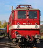 19.10.13 / 142 110-6 war anlsslich der Fahrzeugausstellung in das Bahnmuseum Leipzig gekommen