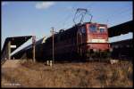 242019 steht amn 30.12.1990 als S-Bahn nach Magdeburg abfahrbereit in Zielitz.