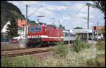143936 fährt hier am 2.8.1999 um 12.03 Uhr in Mosbach mit dem RB nach Neckarelz ab.