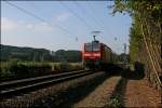 143 588 schiebt die RB56 (RB 39642)  DER ISERLOHNER  bei Hohenlimburg durch die Landschaft Richtung Hagen.