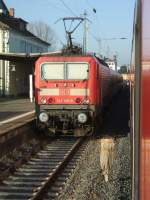 143 198-0 mit einer Regionalbahn nach Gieen (Friedberg 19.12.2007)