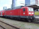 143 145-1 mit neuer UIC-Nummer steht auf Gleis 7 in Freiburg Hbf.