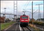 und wieder muss die neue Sundquerung als Kulisse herhalten. ;-) 143 564-3 schiebt RE33207 (nach Sassnitz) durch den Bhf Stralsund Rgendamm. am 08.11.07 (jetzt wieder in 800 x...)