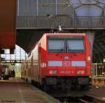 146 222-5 bei der Ankunft mit IRE 4706 in Karlsruhe Hbf am 30.09.2007.
Bild aus dem Archiv