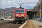 143 573-4 fhrt mit ihrem RE nach Halle Saale Hbf nach dem Halt in Hann. Mnden weiter in Richtung Eichenberg. Aufgenommen am 31.03.2010.