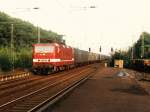 143 088-3 mit einem Gterzug in die richtung Krefeld auf Bahnhof Viersen am 26-8-1997. Bild und scan: Date Jan de Vries.