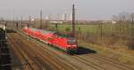 DB 143 879-5 mit der RB 26269 von Halle (S) Hbf nach Naumburg (S) Hbf, in Grokorbetha; 21.03.2011