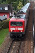 Mit Neulack und ohne Prfziffer...

prsentiert sich 143 919 auf der KBS 685 bei Serrig.

Die Lok bringt ihren Regionalexpress von Koblenz nach Saarbrcken, zuerst an der Mosel entlang und ab Konz bis Saarbrcken entlang der Saar.

29.09.2012