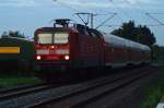 Eine RB 27 von der 143 647 gezogen am Abend des 15.9.2014