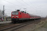 Am 17.01.2005 hielt 143 026 mit einem Regionalexpress von Leipzig nach Zwickau im Bahnhof von Böhlen (b.