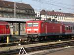 143 636-9 bei der Ausfahrt in Mnchen HBF am 29 .04.2007