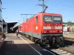 Die Br.143 963-7 stand am 26.04.07 mit dem RE-Zug im Aaler Bahnhof.