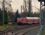 Die 143 009 kommt hier mit einer RB 27 in Rheydt Hbf eingefahren. 12.2.2014