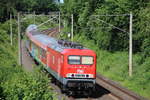 MEG 143 204-6 Zieht eine RB77 Ganitur von Kiel Hbf nach Neumünster.