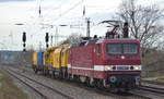 DeltaRail GmbH, Frankfurt (Oder) mit  243 559-2  [NVR-Nummer: 91 80 6143 559-3 D-DELTA] mit dem Schienenschleifzug von SPENO INTERNATIONAL Typ RR 16 MS-13 + Begleitwagen Durchfahrt am 17.12.19 Bf. Saarmund. 