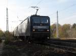 Kesselzug mit BR 143 der RBH Logistic GmbH in Berlin Eichgestell am 23.04.2010