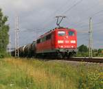 151 088-2 mit gemischtem Güterzug in Fahrtrichtung Seelze. Aufgenommen am 29.07.2015 in Dedensen-Gümmer.