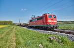 151 046-0 passierte am 10.05.2017 mit einen gemischten Güterzug Retzbach-Zellingen.