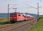 151 153-4 mit Autotransportzug in Fahrtrichtung Norden. Aufgenommen am 23.08.2015 zwischen Ludwigsau-Friedlos und Mecklar.
