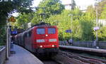 151 032-0 von DB-Railpool kommt aus Richtung Köln,Aachen-Hbf mit einem Coilzug aus 	Landshut(D) nach Kinkempois(B) und fährt durch Aachen-Schanz in Richtung Aachen-West. Aufgenommen vom Bahnsteig von Aachen-Schanz. 
Bei Sommerwetter am Morgen vom 19.6.2019.