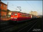 151 061 vor einem GZ gen Heilbronn. Dieser wartete bis unser Zug aus dem Bhf Wrzburg ausgefahren war. Dieses Bild wurde aus dem RE nach Stuttgart aufgenommen. Aufgenommen am 26.07.07 in Wrzburg.