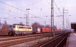 151 112-0 DB mit Zug 45120 (Hagen Vorhalle - Beverwijk HOC) in Emmerich am 15.01.2000.