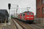 151 132-8 mit 151 049-4 und Hangartnerzug fhrt in Ludwigshafen Mitte Richtung Ludwigshafen Hbf.