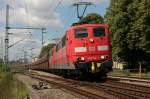 Endlich sind die Bauarbeiten auf der Strecke Hamburg - Berlin beendet und die Zge fahren wieder. Hier ein aus Hamburg kommender Erzzug gezogen von der 151 104 mit Schwesterlok, fotografiert in Hagenow. 17.06.2009