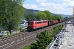 Am 22.05.2010 durchfhrt die 151 015-5 mit ihrem Gterzug den schnen am Rhein liegenden Ort Oberwesel in Fahrtrichtung Koblenz.