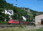 151 015-5 mit einem gemischten Gterzug gen Sden in Bacharach 20.7.10