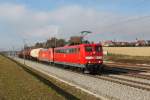 151 061 und 185 184 mit einem Gterzug am 29.10.2011 bei Hattenhofen.