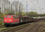 Railion 151 161-7 mit einem gemischten Güterzug am 01.05.2013 in Essen Dellwig.
