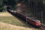 Baureihe 151 zieht an diesem Nachmittag im Mai 2006 die Villinger-bergabe durch den Grundwaldtunnel der Schwarzwaldbahn. 
