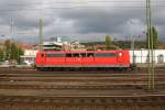 151 155-9 DB rangiert in Aachen-West.
Aufgenommen vom Bahnsteig in Aachen-West.
Bei Sonne und  Regenwolken am Mittag vom 17.10.2015.