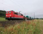 151 141-9 brachte am 10.07.2014 jede Menge neue Güterwagen für Belgien durch das Maintal in Richtung Norden. Aufgenommen bei Harrbach. 