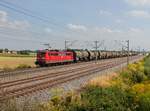 Die 151 076 mit einem Kesselzug am 02.09.2016 unterwegs bei Unterweilbach.