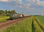 151 124 + 212 063 mit einem Schotterzug am 01.06.2015 bei Plattling.