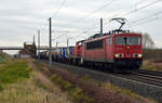 155 157 führte am 18.11.17 ihren Güterzug, in den auch 294 888 eingestellt war, durch Brehna Richtung Halle(S). Die V90 hatte am Morgen den Chemiepark Bitterfeld bedient und nun ging es zurück nach Leipzig.